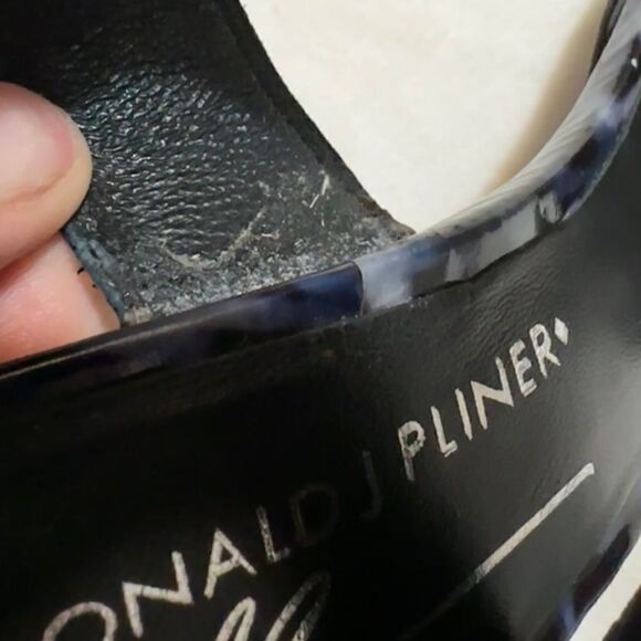 Donald Pliner Patent Leather
Electric Ankle Cuff Sandal/Heel Shoe
Stiletto sz:8M - Picture 7 of 14